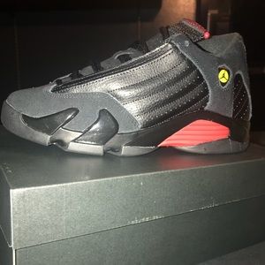 Meet your Posher, Deneisha